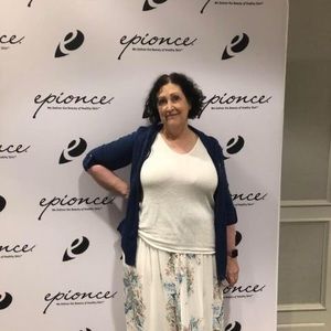 Meet your Posher, Laurie